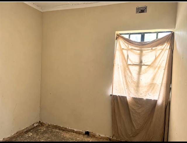 3 BEDROOM HOUSE FOR SALE IN VANDERBIJLPARK CE 2